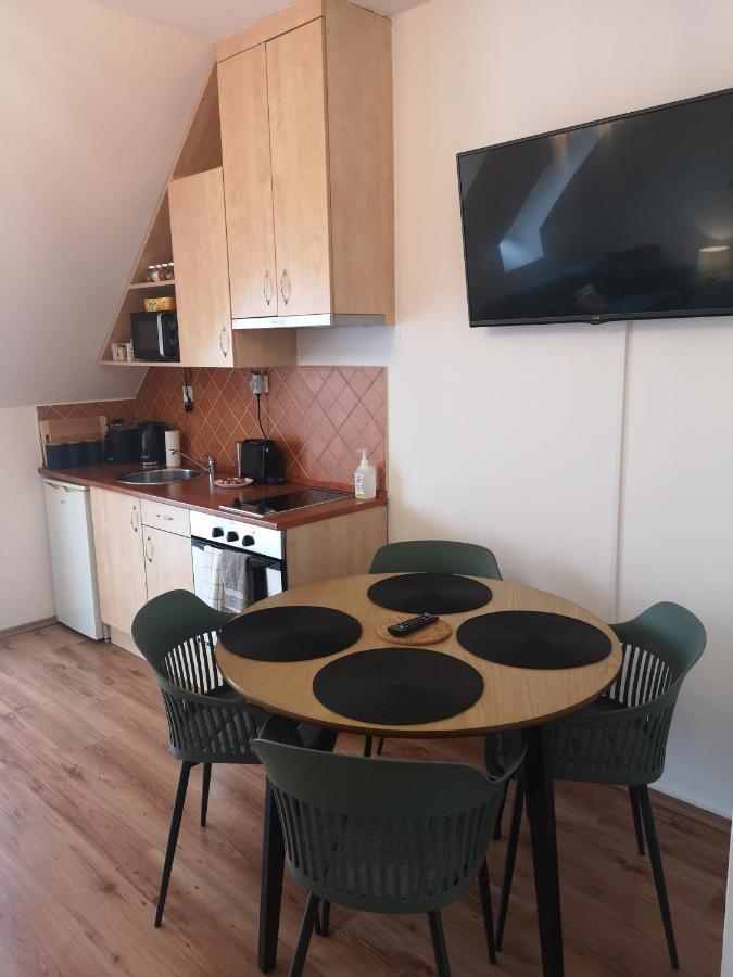 Orsika Hilltop Apartman Eger Kültér fotó