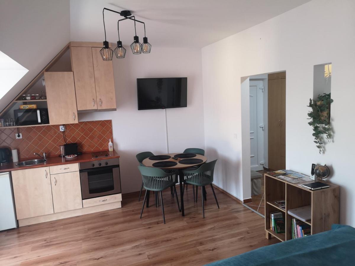 Orsika Hilltop Apartman Eger Kültér fotó