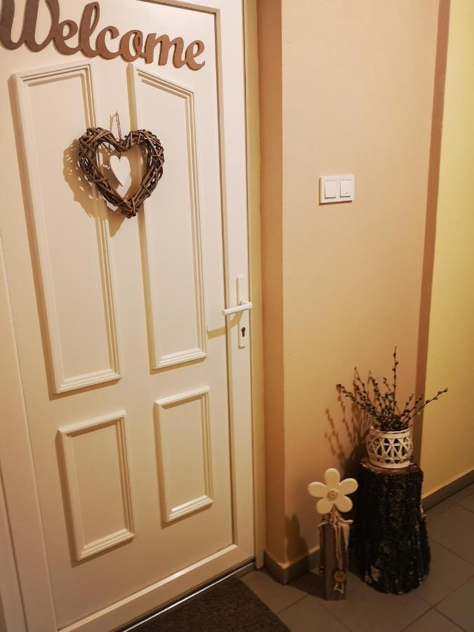 Orsika Hilltop Apartman Eger Kültér fotó