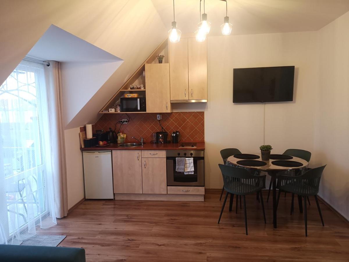 Orsika Hilltop Apartman Eger Kültér fotó